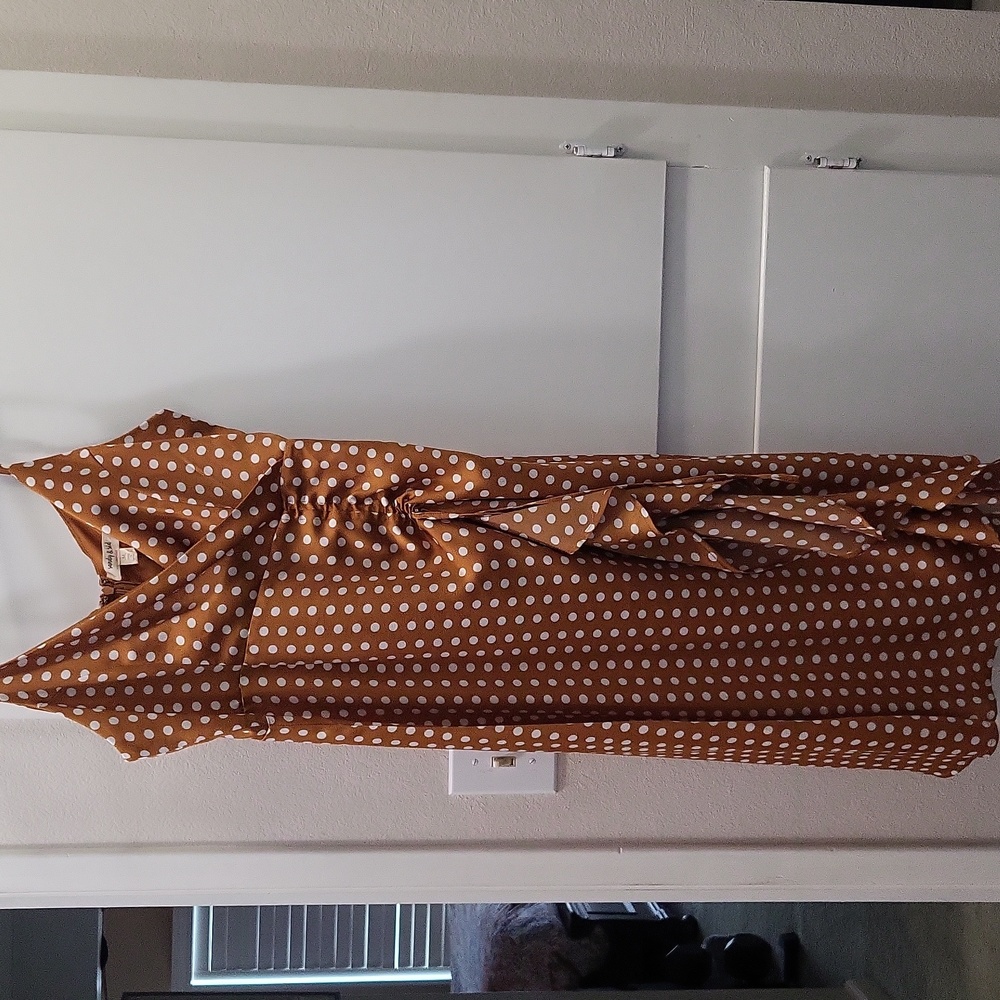 Sandy and Sid Size M gold polka-dot dress